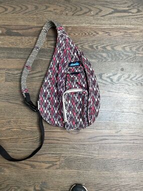 Kavu Burgundy and White Diamond-Pattern Sling Bag